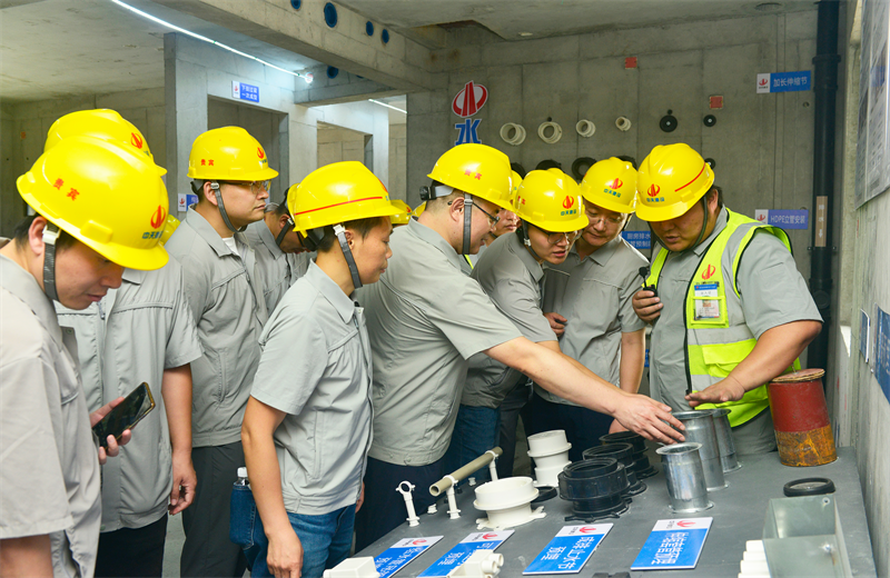 为进一步推进优质客户高效履约，提升交付品质、达成客户满意，2025年6月25日，尊龙时凯建设集团在上海组织召开2025年越秀地产、华润置业客户履约推进会。